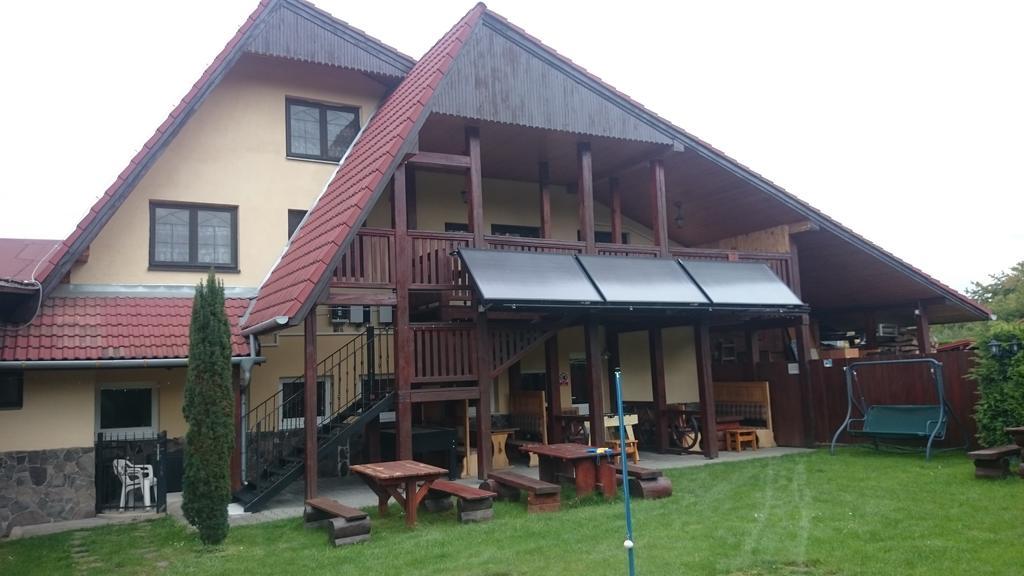 Penzion Relax Prievidza Exterior foto